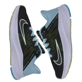 Calzado deportivo para mujer Guimos. Zapatillas negras y azules ligeras.